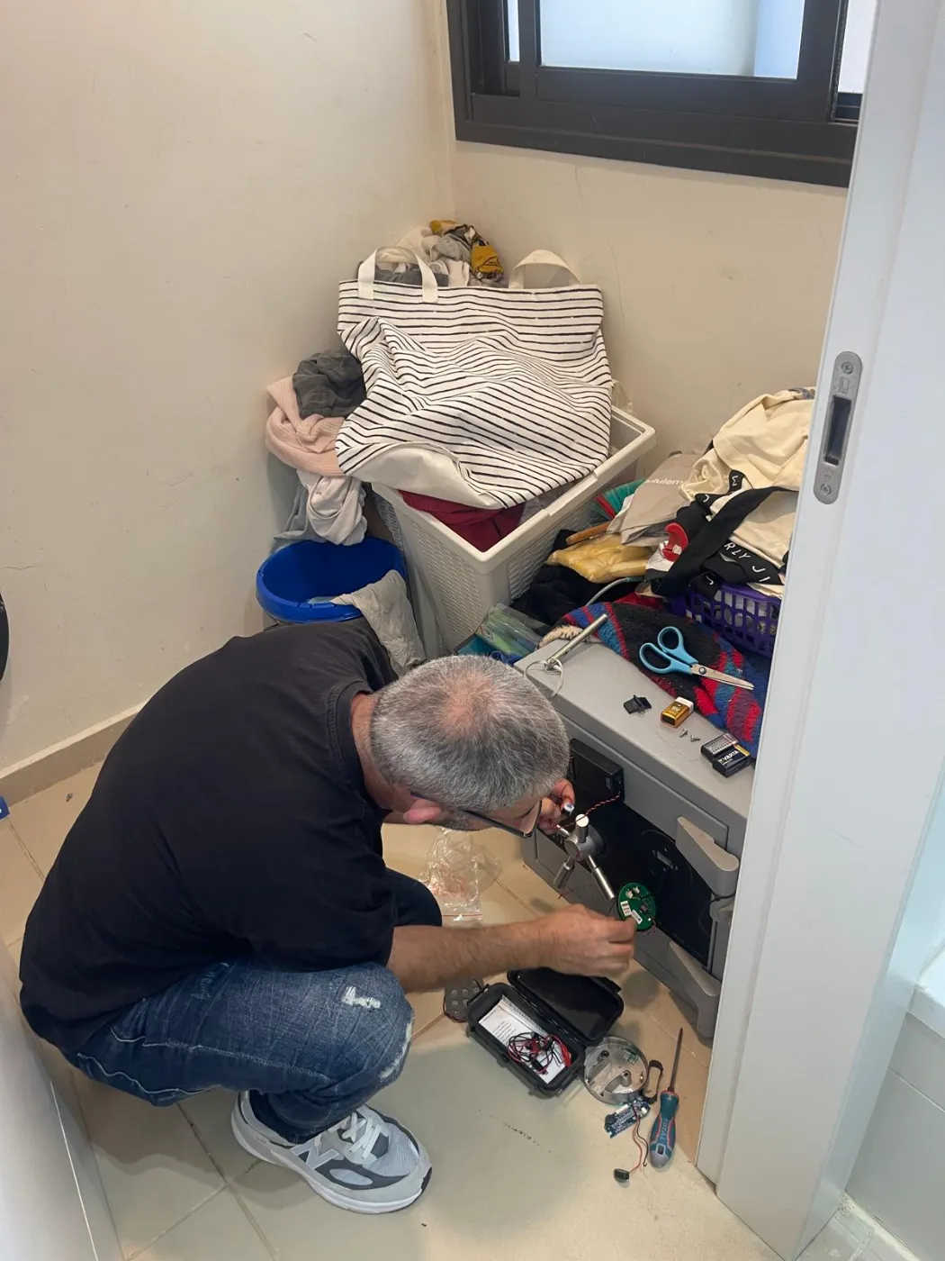 שלום, טכנאי כספות מוסמך, בקריאת שירות לכספת בנתיבות